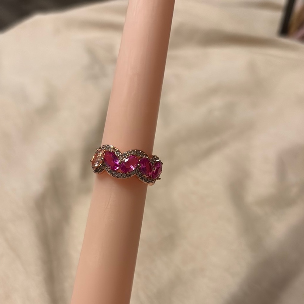 Pink Gemstone Ring - Picture 4 of 5